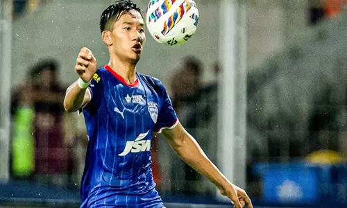 लालरेमट्लुआंगा फनाई ने Bengaluru FC के साथ तीन साल के अनुबंध विस्तार पर हस्ताक्षर किए लालरेमट्लुआंगा फनाई ने Bengaluru FC के साथ तीन साल के अनुबंध विस्तार पर हस्ताक्षर किए