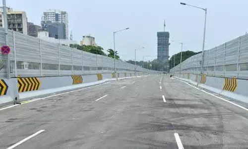 Mumbai: महिला आयोग अध्यक्ष से इस्तीफे की मांग Mumbai: महिला आयोग अध्यक्ष से इस्तीफे की मांग