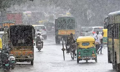 बेंगलुरू बाढ़ संकट: मानसून आपदाएं सरकारी कुप्रबंधन को उजागर करती बेंगलुरू बाढ़ संकट: मानसून आपदाएं सरकारी कुप्रबंधन को उजागर करती