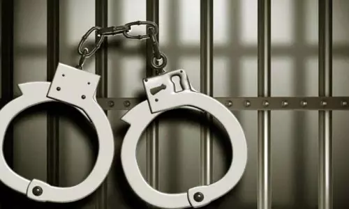 Barbil: 38.88 लाख रुपये की साइबर धोखाधड़ी में 12 गिरफ्तार Barbil: 38.88 लाख रुपये की साइबर धोखाधड़ी में 12 गिरफ्तार