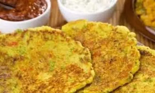 Recipe: आलू चीला, स्वादिष्ट, त्वरित और स्वस्थ रेसिपी आज़माएं