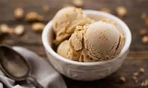 Recipe: वनीला आइसक्रीम बनाना है बेहद आसान, जानें घर पर बनाने की विधि Recipe: वनीला आइसक्रीम बनाना है बेहद आसान, जानें घर पर बनाने की विधि