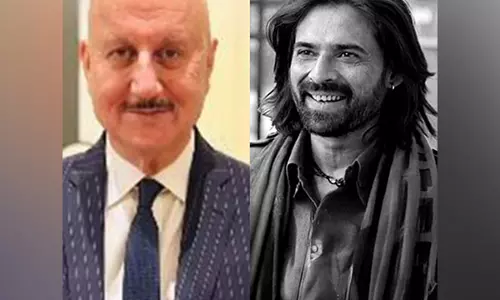 Anupam Kher ने दोस्त, सह-कलाकार मुकुल देव के निधन पर उन्हें श्रद्धांजलि दी Anupam Kher ने दोस्त, सह-कलाकार मुकुल देव के निधन पर उन्हें श्रद्धांजलि दी