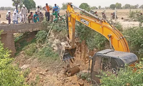Haryana : सिरसा नहरों से अवैध पाइप हटाए गए Haryana : सिरसा नहरों से अवैध पाइप हटाए गए