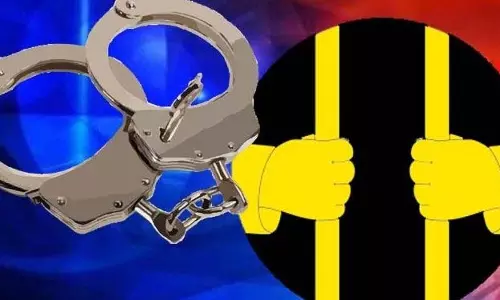 कटक में ‘पाकिस्तान समर्थक’ नारे लगाने पर दो लोग गिरफ्तार कटक में ‘पाकिस्तान समर्थक’ नारे लगाने पर दो लोग गिरफ्तार