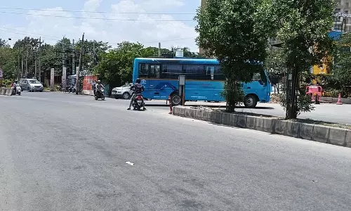 Karnataka : हेसरघट्टा मुख्य सड़क पर दुर्घटनाओं में वृद्धि Karnataka : हेसरघट्टा मुख्य सड़क पर दुर्घटनाओं में वृद्धि