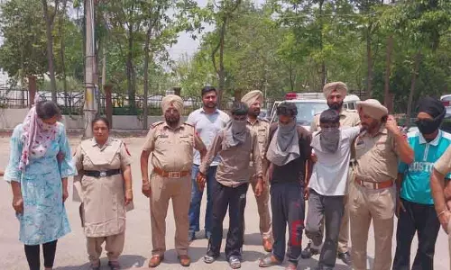 Ropar police ने लूट का मामला सुलझाया, 5 लोग गिरफ्तार Ropar police ने लूट का मामला सुलझाया, 5 लोग गिरफ्तार