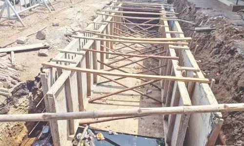 Tiruvottiyur में तूफानी जल निकासी का काम 2021 से अटका हुआ