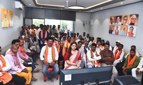 विधायक भावना बोहरा ने कार्यकर्ताओं संग PM मोदी के मन की बात कार्यक्रम सुनी विधायक भावना बोहरा ने कार्यकर्ताओं संग PM मोदी के मन की बात कार्यक्रम सुनी