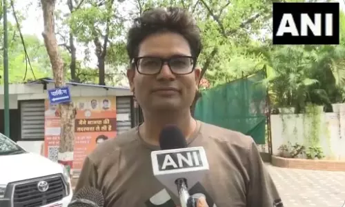 देश की अर्थव्यवस्था छू रही आसमान : ओपी चौधरी देश की अर्थव्यवस्था छू रही आसमान : ओपी चौधरी