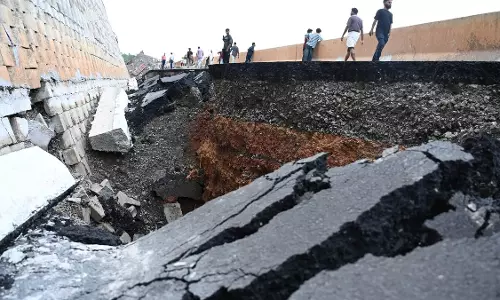 Kerala में एनएच 66 के ढहने के बाद निर्माण मजदूर-यूट्यूबर की पुरानी फेसबुक पोस्ट ने बहस छेड़ दी
