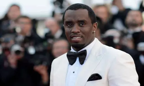 मेमोरियल डे वीकेंड पर Sean Combs क्या खास चीजें खाएंगे? मेमोरियल डे वीकेंड पर Sean Combs क्या खास चीजें खाएंगे?
