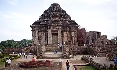 ओडिशा के कोणार्क मंदिर से रेत हटाने का काम जल्द शुरू होगा: ASI DG ओडिशा के कोणार्क मंदिर से रेत हटाने का काम जल्द शुरू होगा: ASI DG
