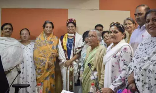 Himachal: रेड क्रॉस सोसाइटी ने महिलाओं को निःशुल्क सिलाई प्रशिक्षण देकर सशक्त बनाया Himachal: रेड क्रॉस सोसाइटी ने महिलाओं को निःशुल्क सिलाई प्रशिक्षण देकर सशक्त बनाया