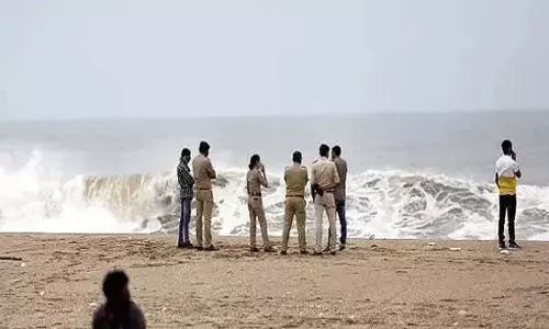 Kochi से जहाज के पलटने के बाद आपदा प्रबंधन प्राधिकरण ने एक और चेतावनी जारी की
