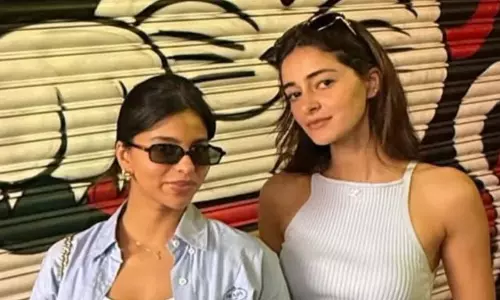 सोशल मीडिया पर सुहाना खान, अनन्या पांडे के अनफ़िल्टर्ड BFF पल सोशल मीडिया पर सुहाना खान, अनन्या पांडे के अनफ़िल्टर्ड BFF पल