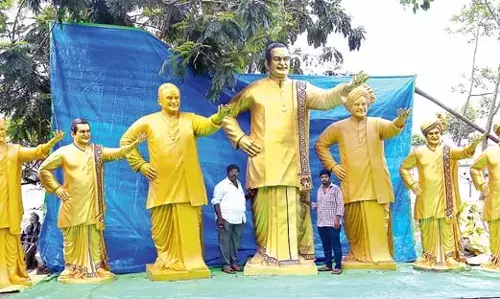 NTR की प्रतिमाएं चारों दिशाओं में यात्रा के लिए तैयार