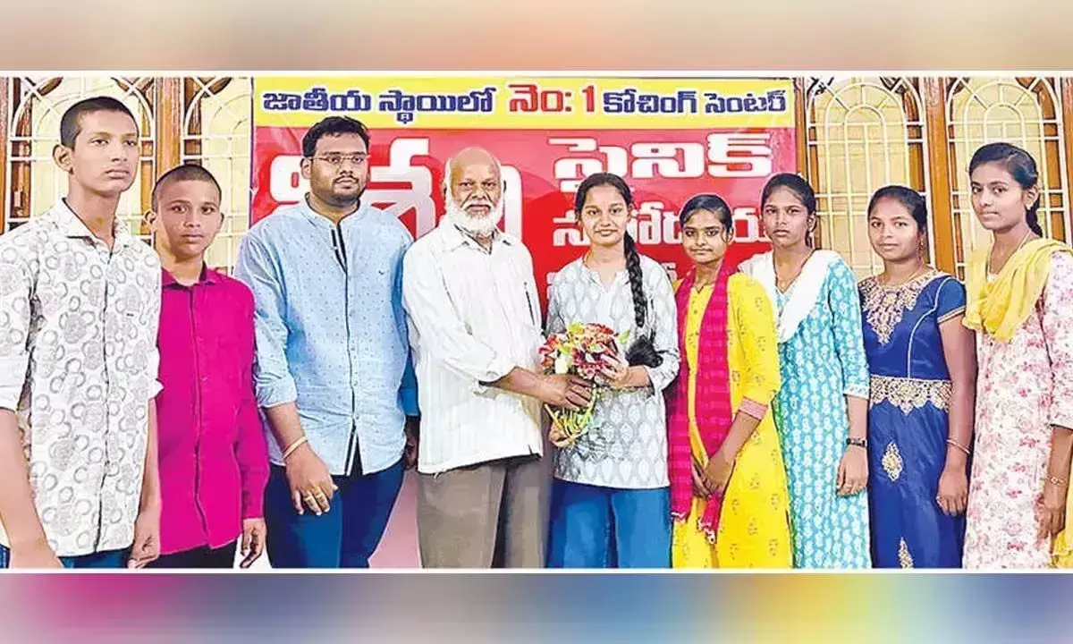 Andhra: विश्वम ने 2025 नवोदय प्रवेश परीक्षा में सफलता का जश्न मनाया