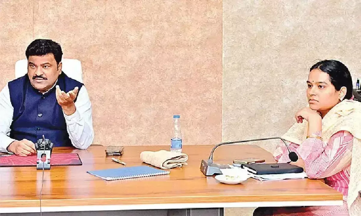 रेलवे परियोजनाओं के लिए भूमि अधिग्रहण में तेजी लाएं: कलेक्टर रेलवे परियोजनाओं के लिए भूमि अधिग्रहण में तेजी लाएं: कलेक्टर