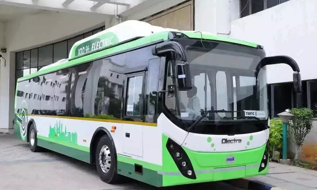 CM ने शहर के लिए 800 अतिरिक्त ई-बसें मांगी CM ने शहर के लिए 800 अतिरिक्त ई-बसें मांगी