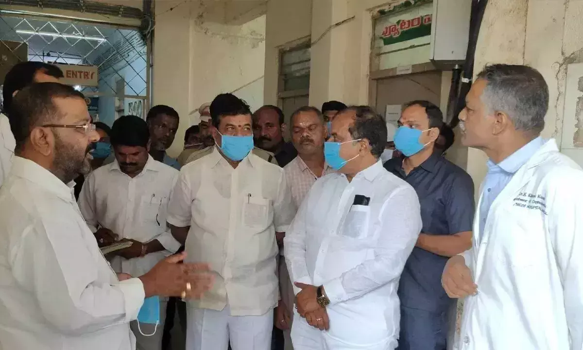 प्रदर्शन करें या सामान समेट लें: एमजीएम स्टाफ को कड़ी चेतावनी प्रदर्शन करें या सामान समेट लें: एमजीएम स्टाफ को कड़ी चेतावनी