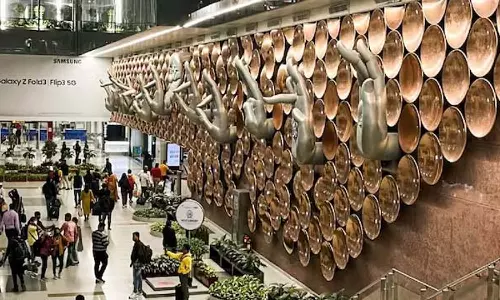 DELHI : हवाई अड्डे ने मौसम संबंधी चेतावनी जारी की, उड़ान परिचालन पर संभावित प्रभाव की चेतावनी दी DELHI : हवाई अड्डे ने मौसम संबंधी चेतावनी जारी की, उड़ान परिचालन पर संभावित प्रभाव की चेतावनी दी