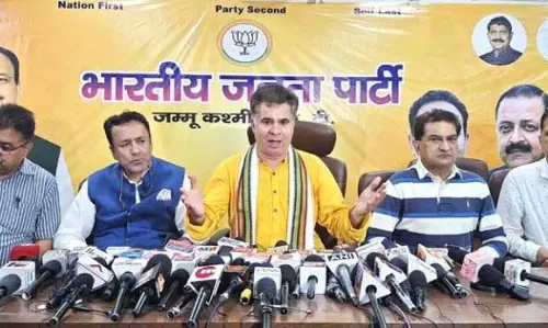 ऑपरेशन सिंदूर पर राजनीति के लिए अभी सही समय नहीं: Raina ने राहुल गांधी से कहा ऑपरेशन सिंदूर पर राजनीति के लिए अभी सही समय नहीं: Raina ने राहुल गांधी से कहा