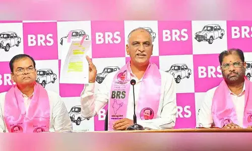 वरिष्ठ BRS नेता हरीश राव ने गोदावरी का पानी AP की ओर मोड़ने की साजिश का आरोप लगाया वरिष्ठ BRS नेता हरीश राव ने गोदावरी का पानी AP की ओर मोड़ने की साजिश का आरोप लगाया