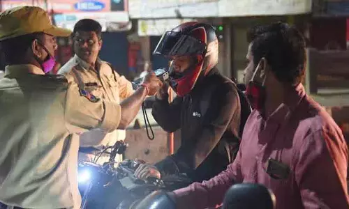 Cyberabad ट्रैफिक पुलिस ने नशे में गाड़ी चलाने के आरोप में 252 लोगों को पकड़ा Cyberabad ट्रैफिक पुलिस ने नशे में गाड़ी चलाने के आरोप में 252 लोगों को पकड़ा