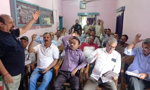 लंबित वेतन जारी करने पर निर्णय लें MWA: सोम लंबित वेतन जारी करने पर निर्णय लें MWA: सोम
