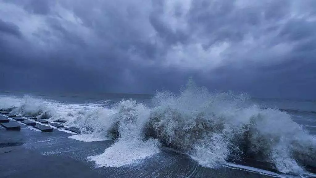 Tamil Nadu : आज 6 जिलों में भारी बारिश की चेतावनी Tamil Nadu : आज 6 जिलों में भारी बारिश की चेतावनी
