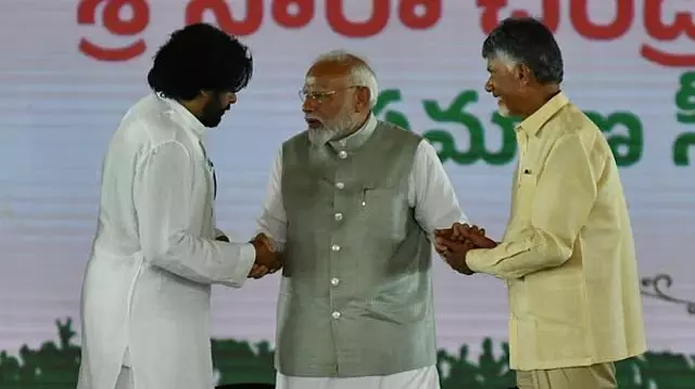 Andhr सीएम और डिप्टी सीएम ने पीएम मोदी की सराहना की Andhr सीएम और डिप्टी सीएम ने पीएम मोदी की सराहना की