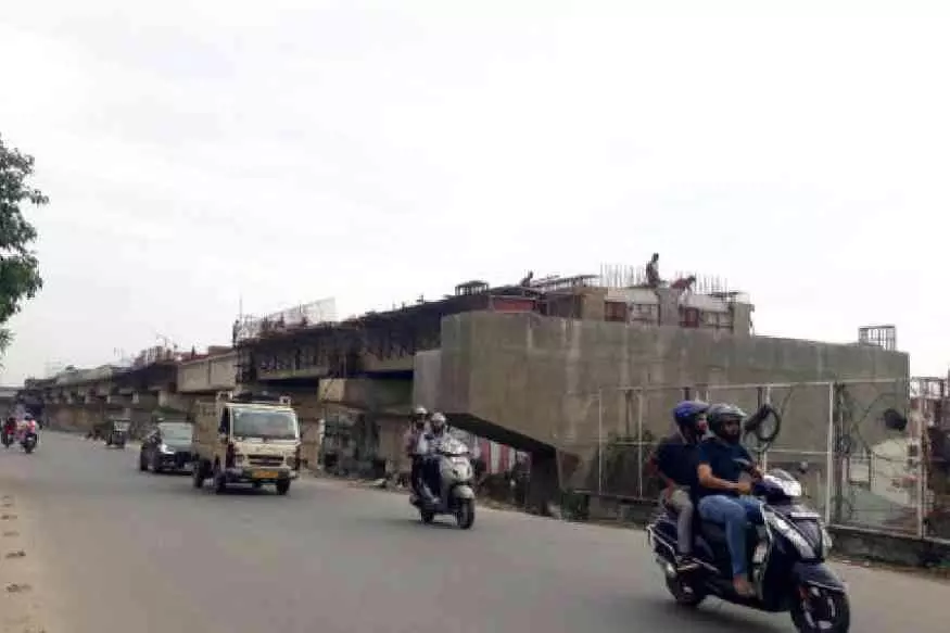 Siliguri फ्लाईओवर का जुलाई में उद्घाटन Siliguri फ्लाईओवर का जुलाई में उद्घाटन