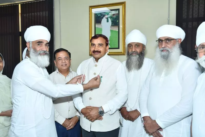 Namdhari समुदाय ने सिरसा विश्वविद्यालय के कुलपति का किया सम्मान Namdhari समुदाय ने सिरसा विश्वविद्यालय के कुलपति का किया सम्मान