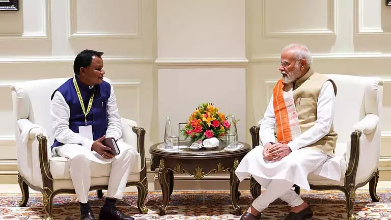 सीएम मोहन माझी ने पीएम की NDA बैठक में सुभद्रा, किसानों के लिए सहायता का प्रदर्शन किया सीएम मोहन माझी ने पीएम की NDA बैठक में सुभद्रा, किसानों के लिए सहायता का प्रदर्शन किया