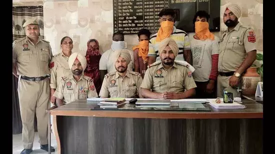 Ludhiana: मोगा निवासी की हत्या के आरोप में पांच गिरफ्तार Ludhiana: मोगा निवासी की हत्या के आरोप में पांच गिरफ्तार