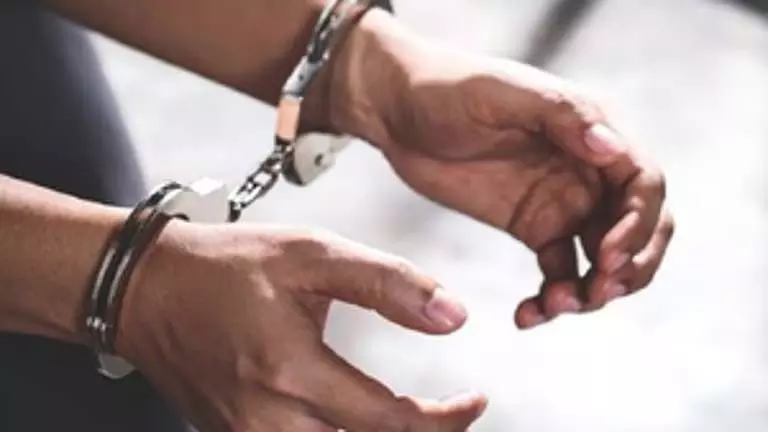 Odisha: बारगढ़ में ट्रांसजेंडरों के हमले में पुलिसकर्मी घायल Odisha: बारगढ़ में ट्रांसजेंडरों के हमले में पुलिसकर्मी घायल