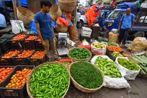 महंगाई दर कम होने से भारत में परिवारों की क्रय शक्ति में होगा सुधार : एचएसबीसी महंगाई दर कम होने से भारत में परिवारों की क्रय शक्ति में होगा सुधार : एचएसबीसी