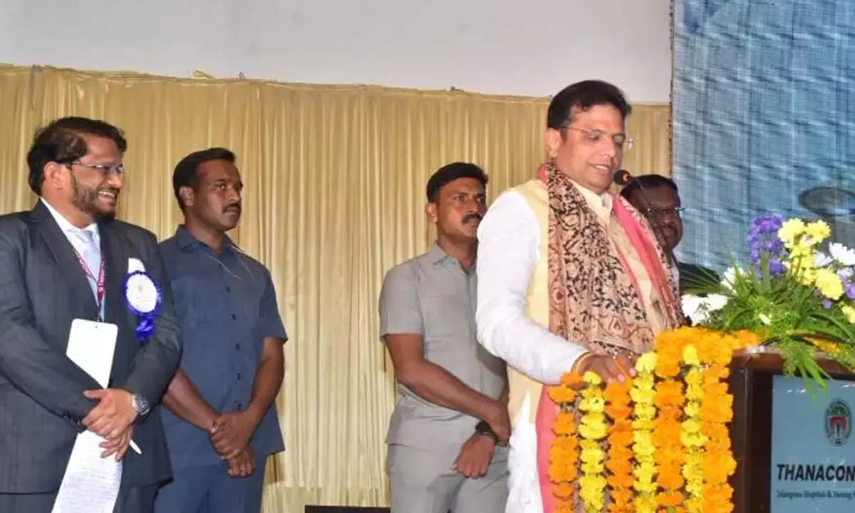 श्रीधर बाबू ने डॉक्टरों को पूरा समर्थन दिया श्रीधर बाबू ने डॉक्टरों को पूरा समर्थन दिया