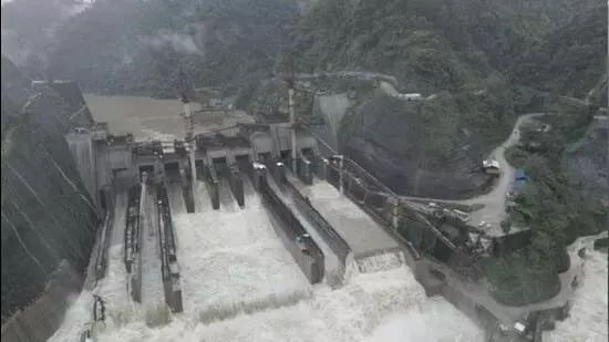 Kangra: कुल्लू हादसे के बाद जल परियोजनाओं पर सुरक्षा बढ़ेगी Kangra: कुल्लू हादसे के बाद जल परियोजनाओं पर सुरक्षा बढ़ेगी