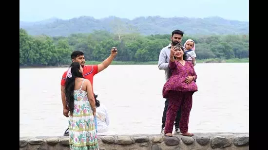 Chandigarh में खतरा टला नहीं, दूसरा तूफ़ान नज़दीक Chandigarh में खतरा टला नहीं, दूसरा तूफ़ान नज़दीक