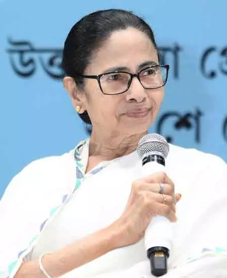 CM Mamata Banerjee ने हिंदू-मुस्लिम एकता की जरूरत की याद दिलाई CM Mamata Banerjee ने हिंदू-मुस्लिम एकता की जरूरत की याद दिलाई
