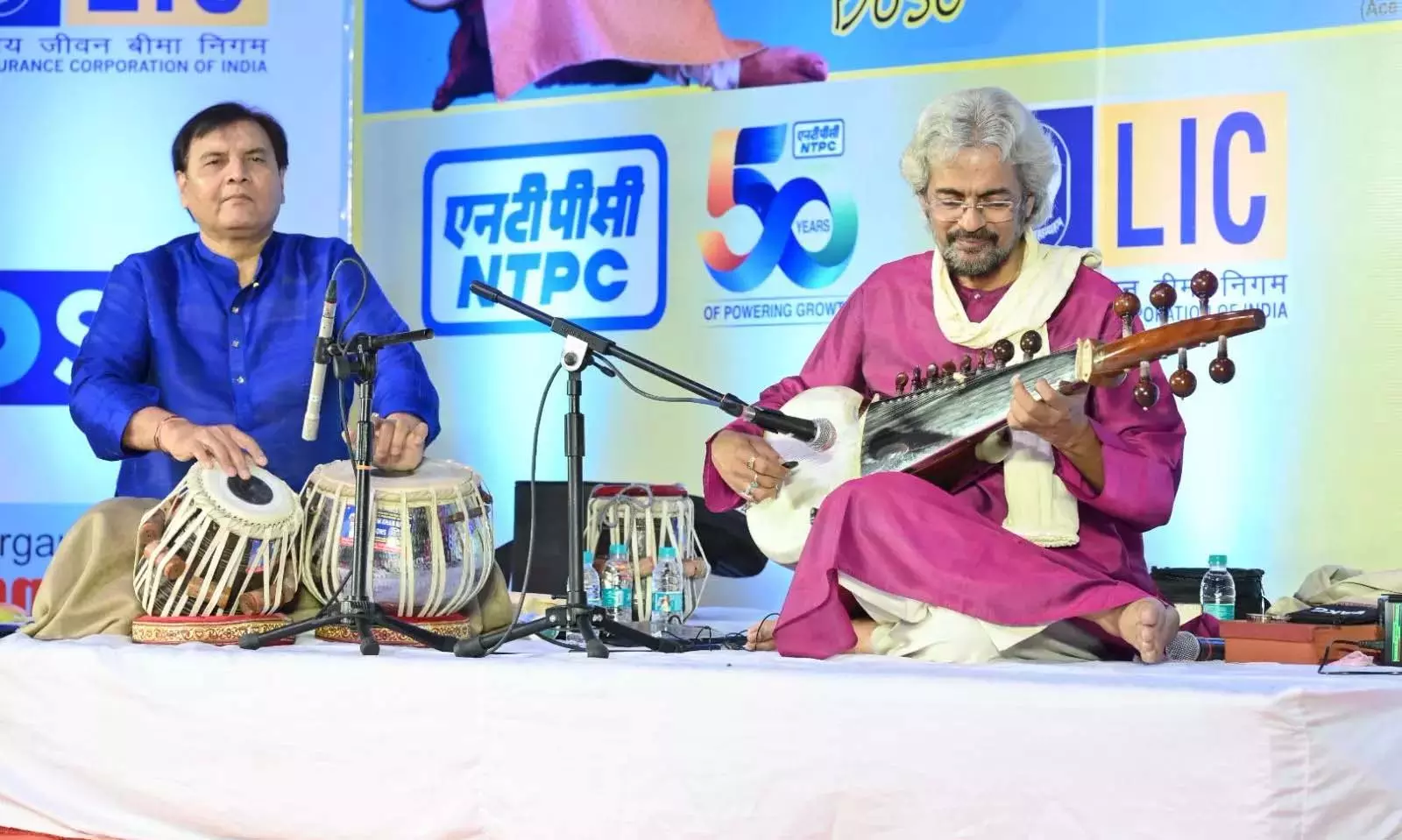 Telangana: भारतीय शास्त्रीय संगीत ने दिलों को झकझोरा-रवींद्र भारती में समर्थन किया Telangana: भारतीय शास्त्रीय संगीत ने दिलों को झकझोरा-रवींद्र भारती में समर्थन किया