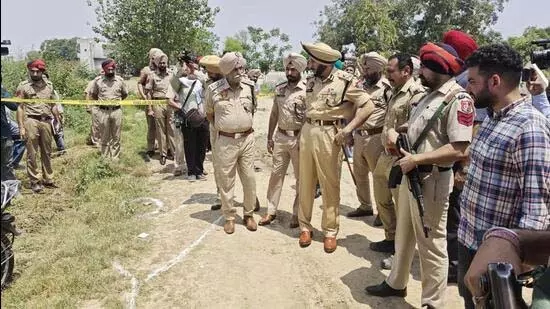 Amritsar: शिरोमणि अकाली दल के पार्षद की हत्या का खुलासा Amritsar: शिरोमणि अकाली दल के पार्षद की हत्या का खुलासा