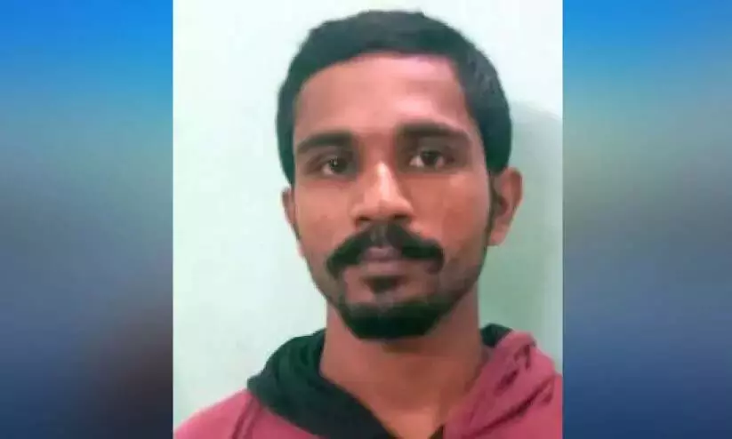 Kerala : युवक को नाबालिग लड़की से बलात्कार का प्रयास करने के आरोप में गिरफ्तार किया Kerala : युवक को नाबालिग लड़की से बलात्कार का प्रयास करने के आरोप में गिरफ्तार किया