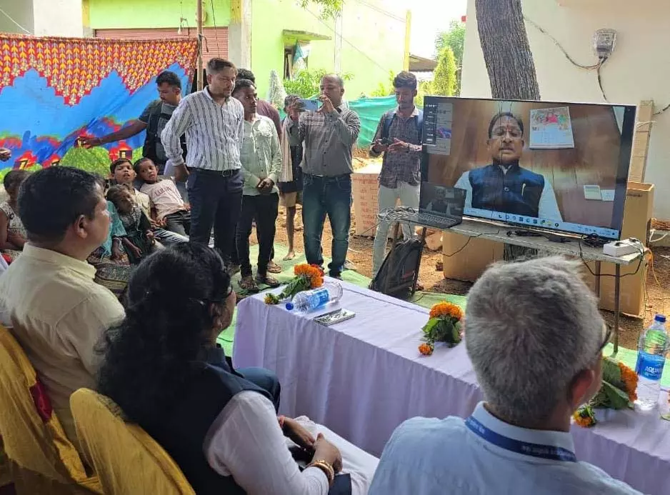 माओवाद से मुक्ति की जमीन पर रखी जा रही है विकास की मजबूत नींव: CM साय माओवाद से मुक्ति की जमीन पर रखी जा रही है विकास की मजबूत नींव: CM साय
