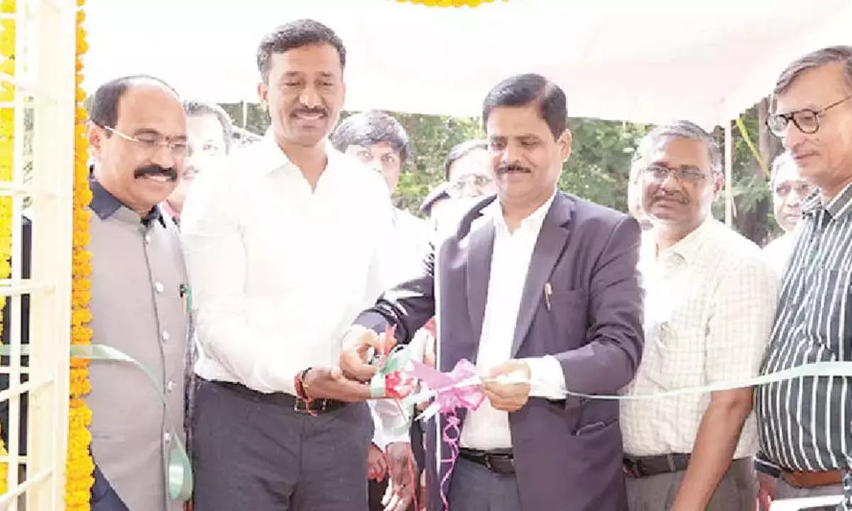 ओयू ने एससीसीएल द्वारा वित्तपोषित अत्याधुनिक कक्षा परिसर का किया उद्घाटन ओयू ने एससीसीएल द्वारा वित्तपोषित अत्याधुनिक कक्षा परिसर का किया उद्घाटन
