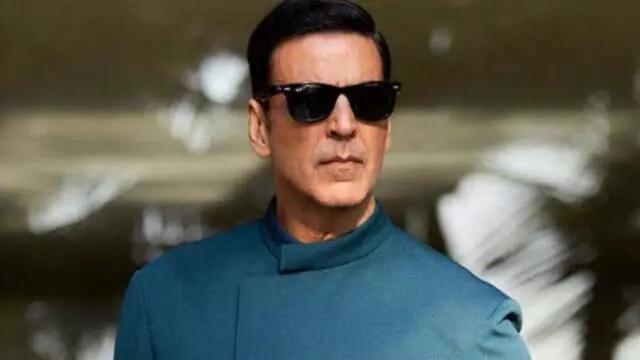 Akshay Kumar ने बॉक्स ऑफिस पर कुल कमाई में तीनों खान को पीछे छोड़ा Akshay Kumar ने बॉक्स ऑफिस पर कुल कमाई में तीनों खान को पीछे छोड़ा