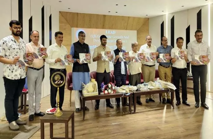 LEAD ने अमर सिंह क्लब में वार्षिक स्मारिका के दूसरे संस्करण का शुभारंभ किया LEAD ने अमर सिंह क्लब में वार्षिक स्मारिका के दूसरे संस्करण का शुभारंभ किया