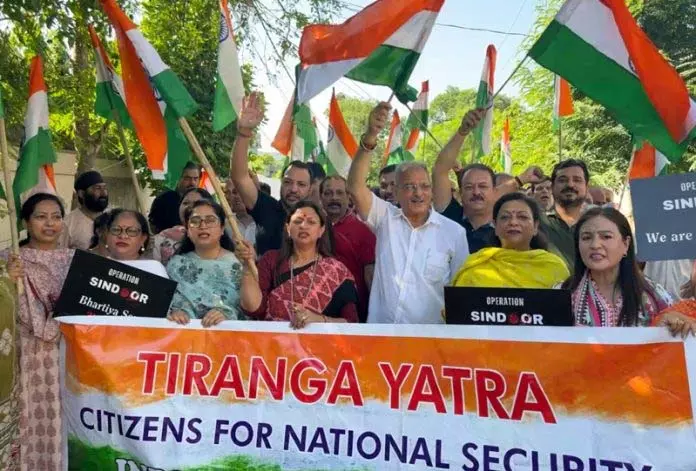Jammu-रामबन, राजौरी में तिरंगा रैलियां निकाली गई Jammu-रामबन, राजौरी में तिरंगा रैलियां निकाली गई